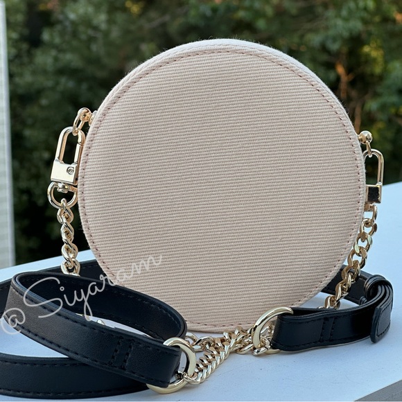 Burberry crossbody bag/ jewelry bag/ clutch - Picture 2 of 8